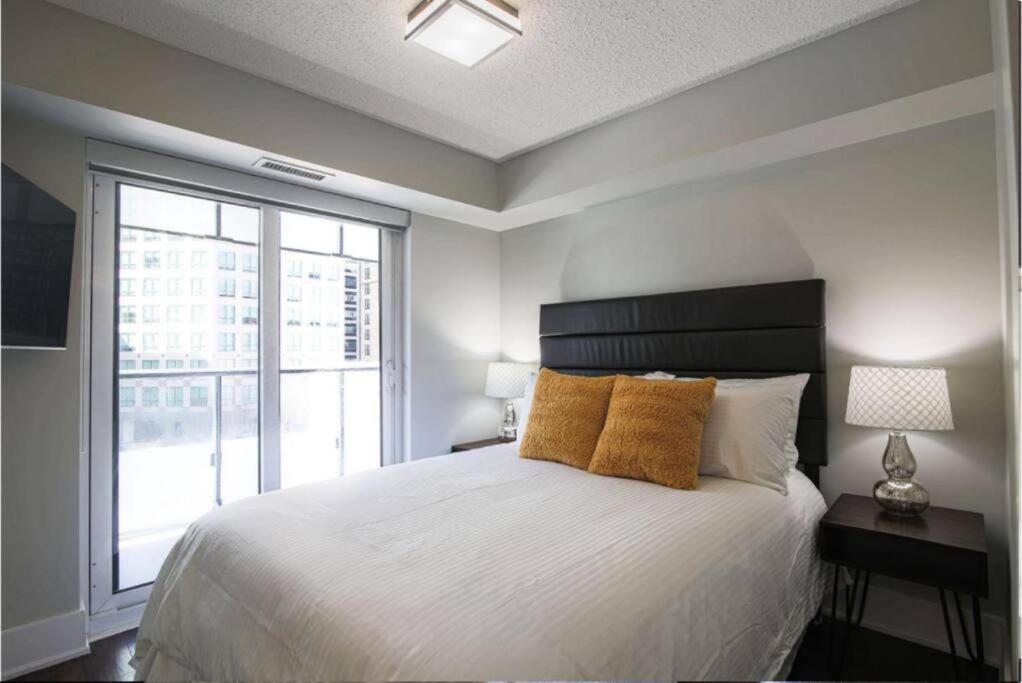 Skyline Suites - Walk To Mtcc, Acc, Rogers Centre & Entertainment District Toronto Exterior foto